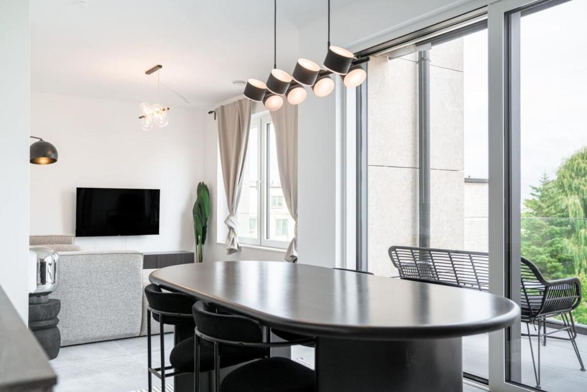 Lux 1br King Bed, Balcony, Near Center Appartement *